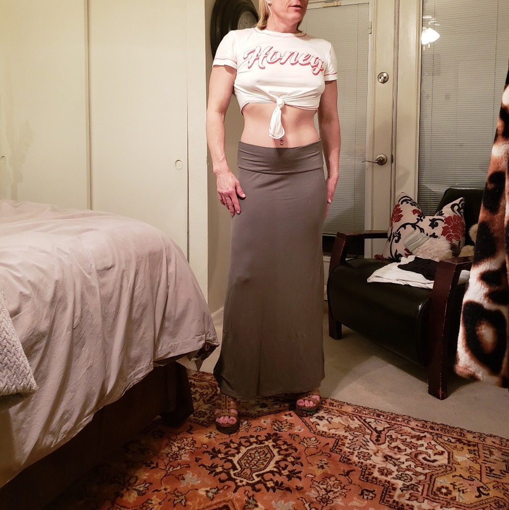 Maxi army green skirt medium